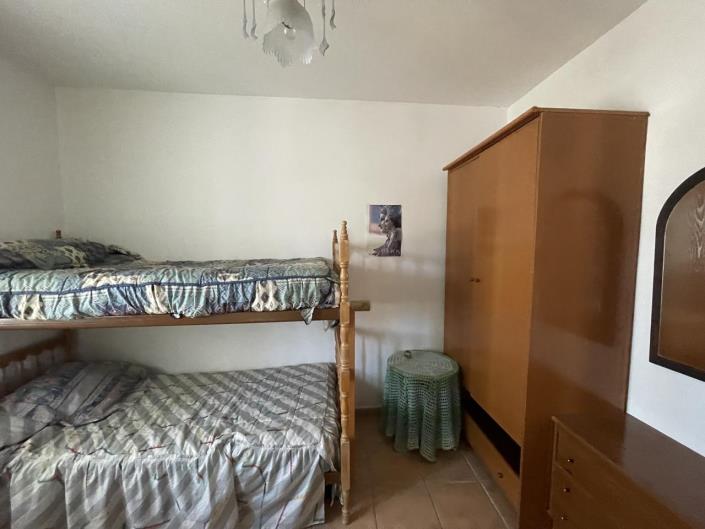 Image No.27-4 Bed Property for sale