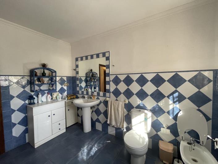 Image No.29-4 Bed Property for sale