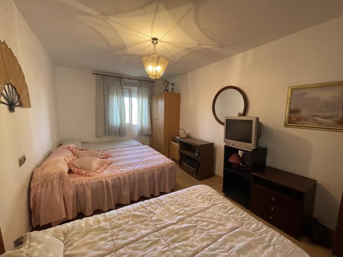 Image No.21-4 Bed Property for sale