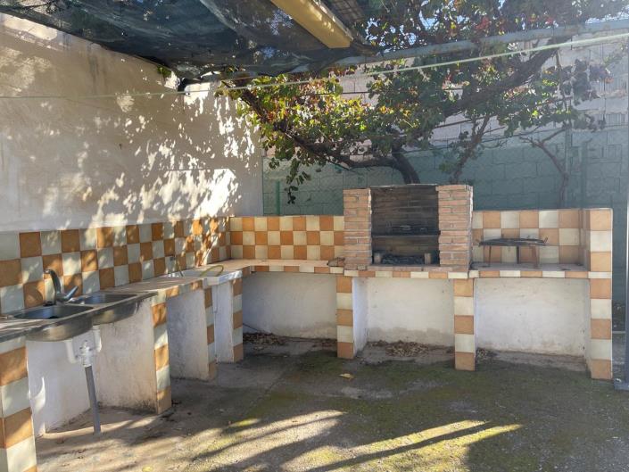 Image No.37-4 Bed Property for sale