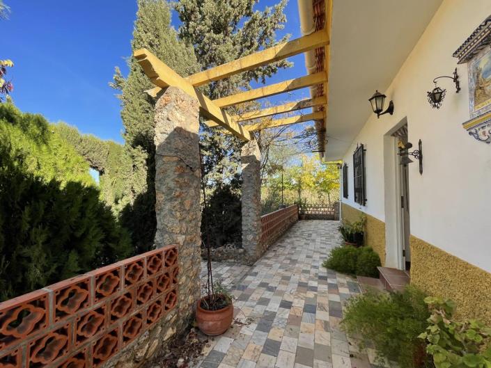 Image No.40-4 Bed Property for sale