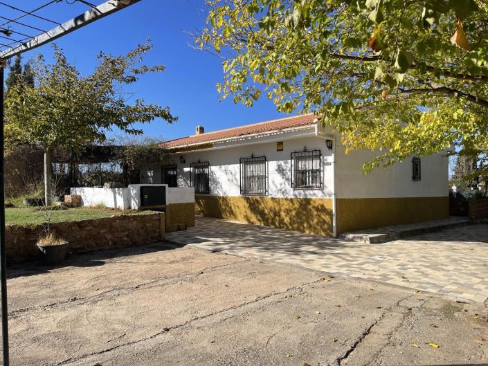 Image No.38-4 Bed Property for sale