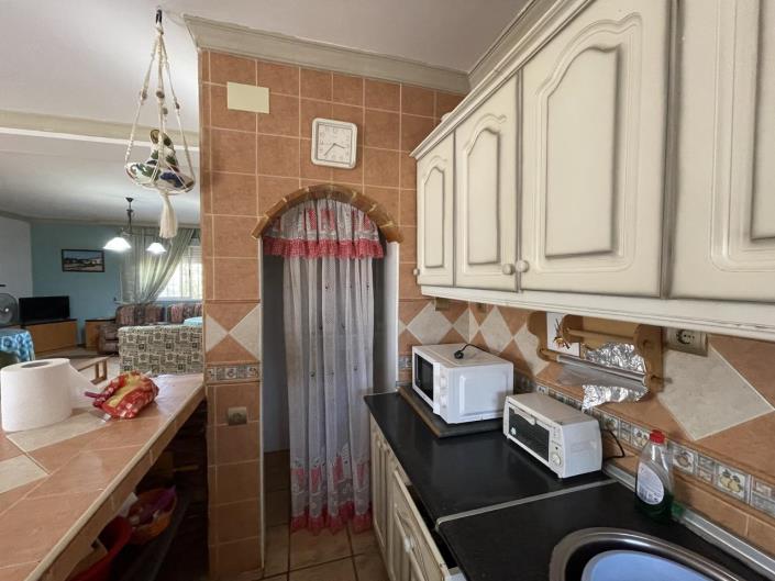 Image No.17-4 Bed Property for sale