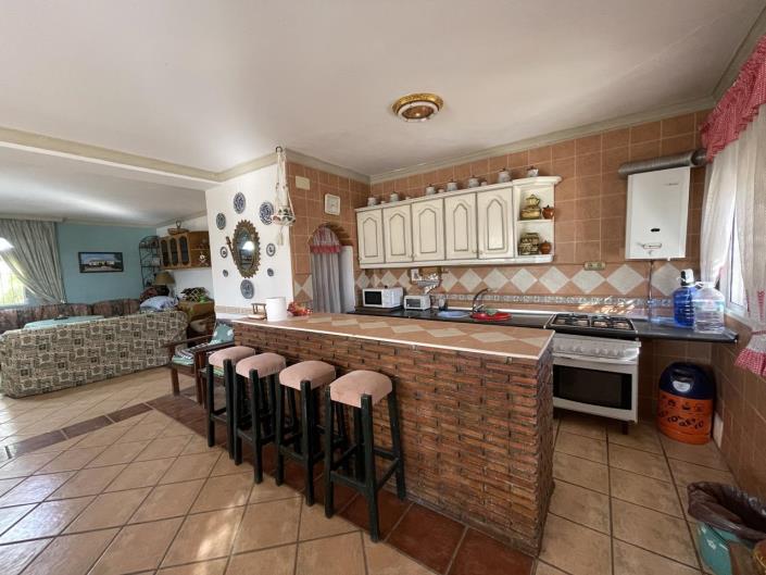 Image No.14-4 Bed Property for sale