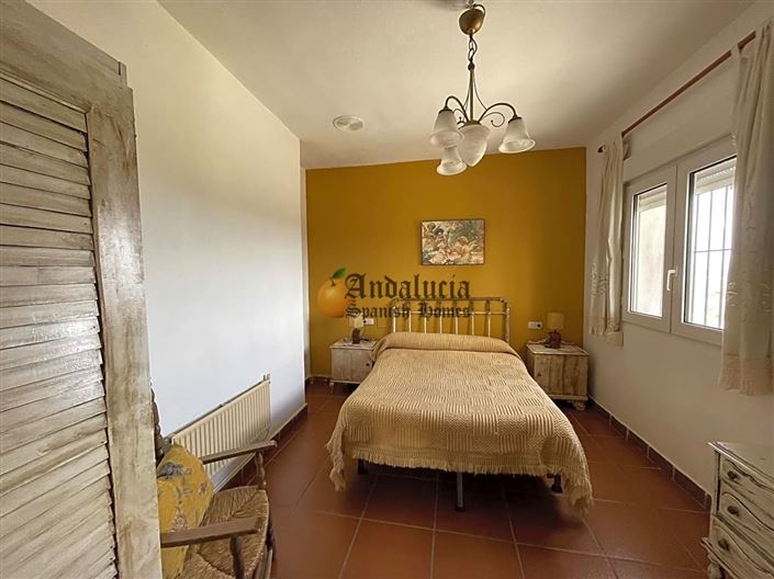 Image No.18-4 Bed Property for sale