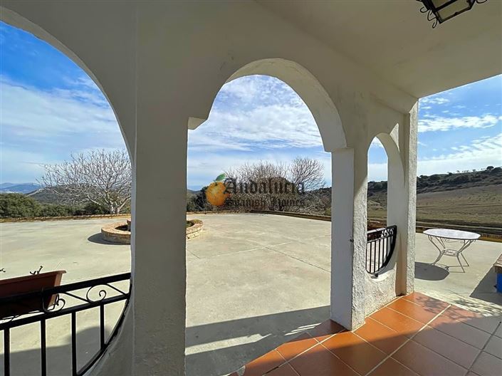 Image No.37-4 Bed Property for sale