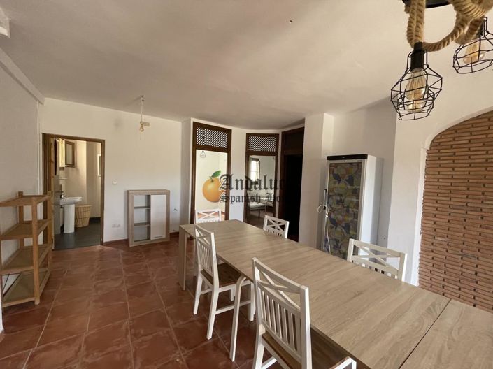 Image No.29-6 Bed Property for sale