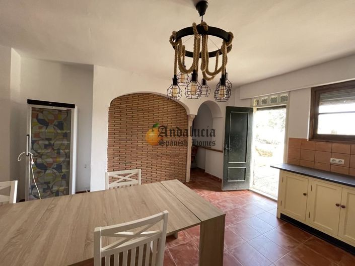 Image No.30-6 Bed Property for sale