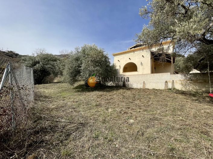 Image No.46-6 Bed Property for sale