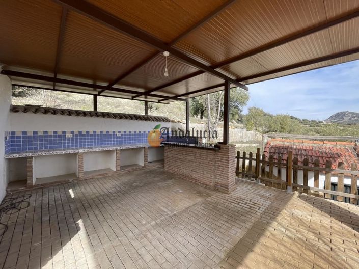 Image No.8-6 Bed Property for sale