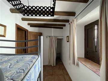 3721043-4d0779b6