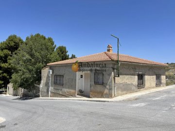 1 - Granada, Property