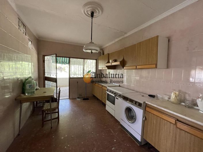 Image No.11-3 Bed Property for sale