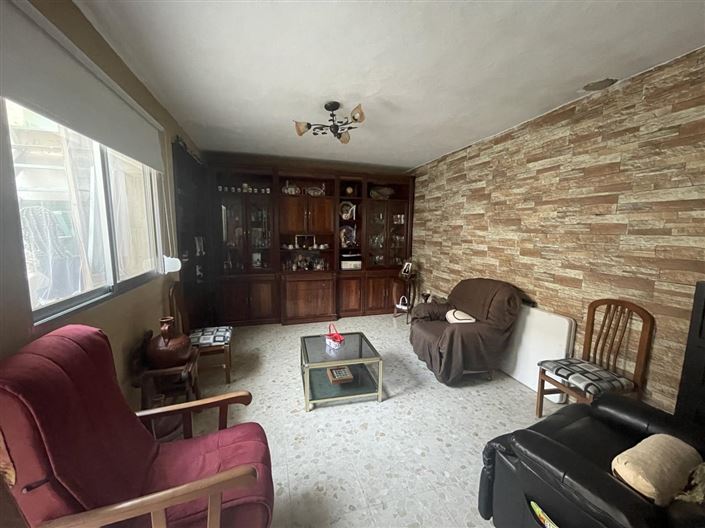 Image No.13-4 Bed Property for sale