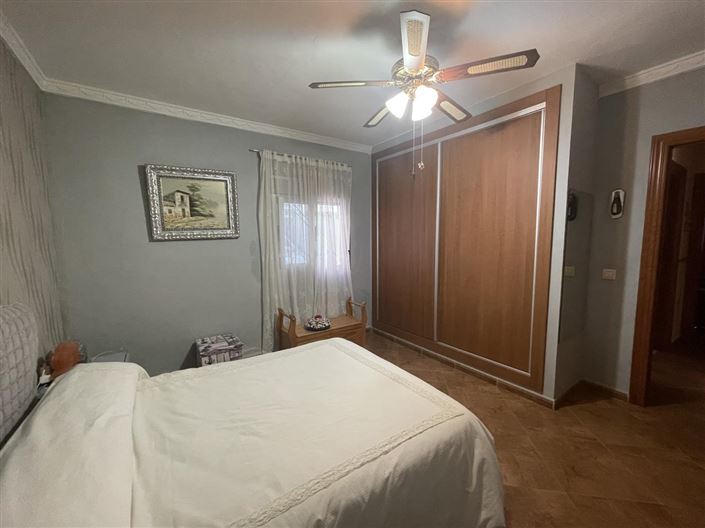 Image No.19-4 Bed Property for sale