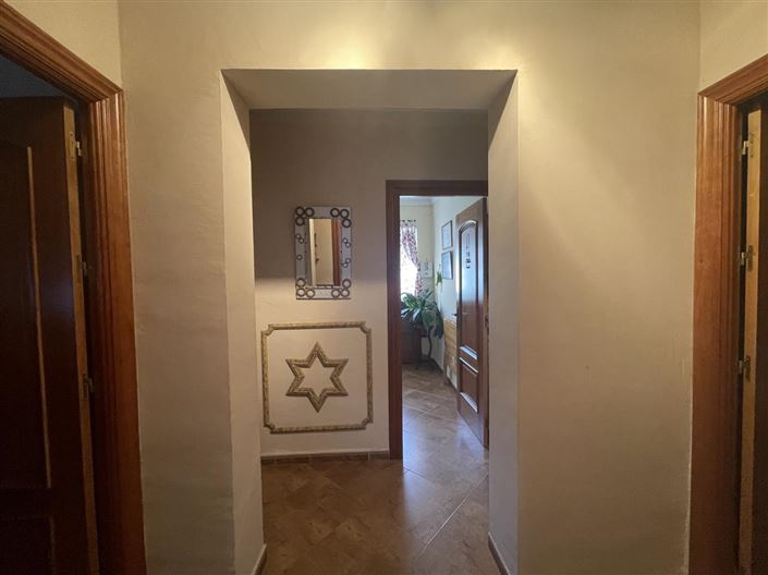 Image No.24-4 Bed Property for sale