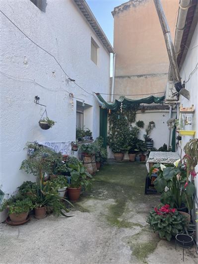 Image No.39-4 Bed Property for sale