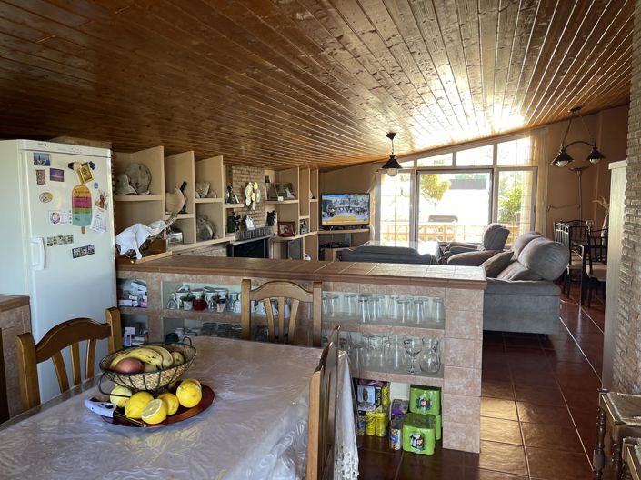 Image No.17-4 Bed Property for sale