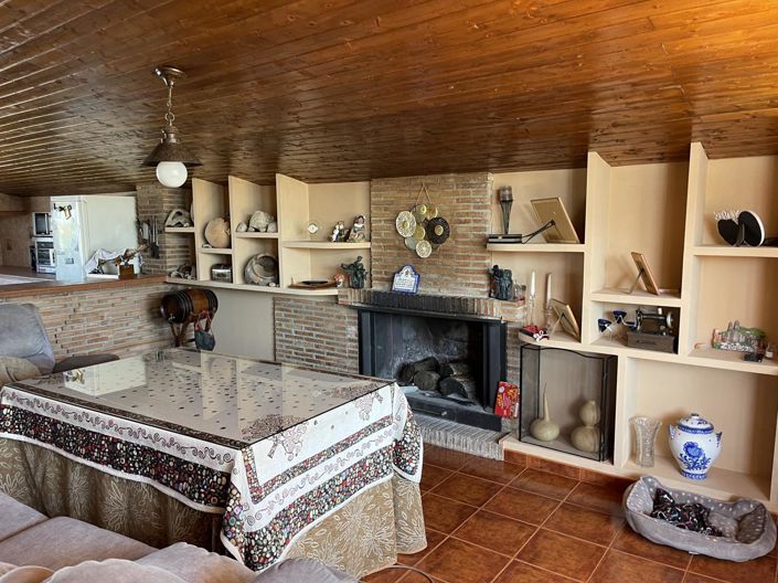 Image No.25-4 Bed Property for sale