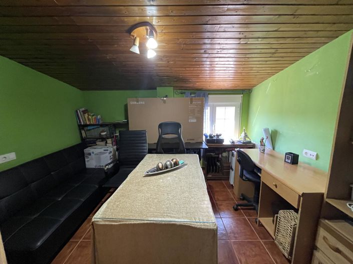 Image No.32-4 Bed Property for sale