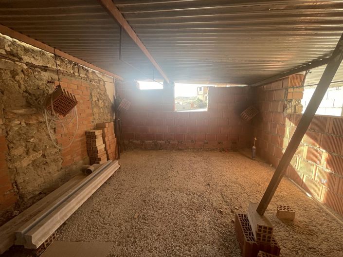 Image No.18-3 Bed Property for sale