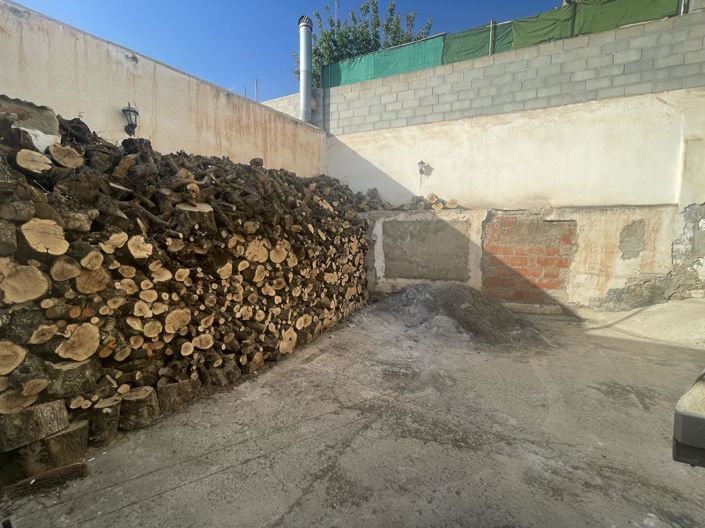 Image No.20-3 Bed Property for sale