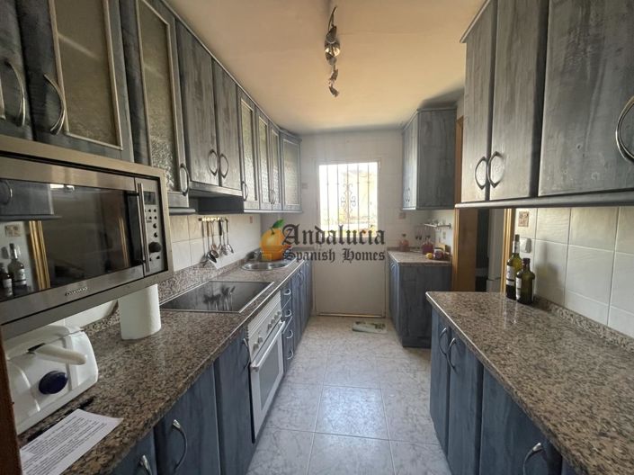 Image No.17-3 Bed Property for sale