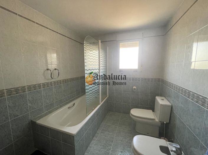 Image No.22-3 Bed Property for sale