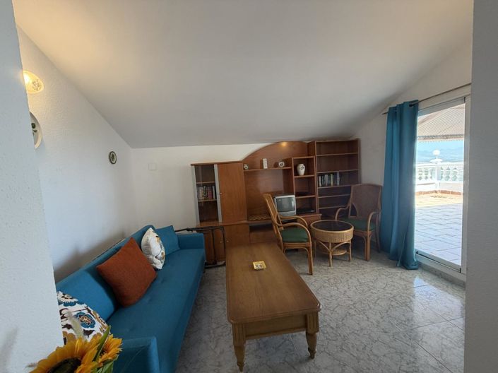 Image No.27-3 Bed Property for sale