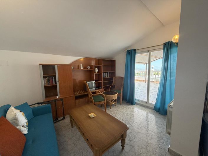 Image No.28-3 Bed Property for sale