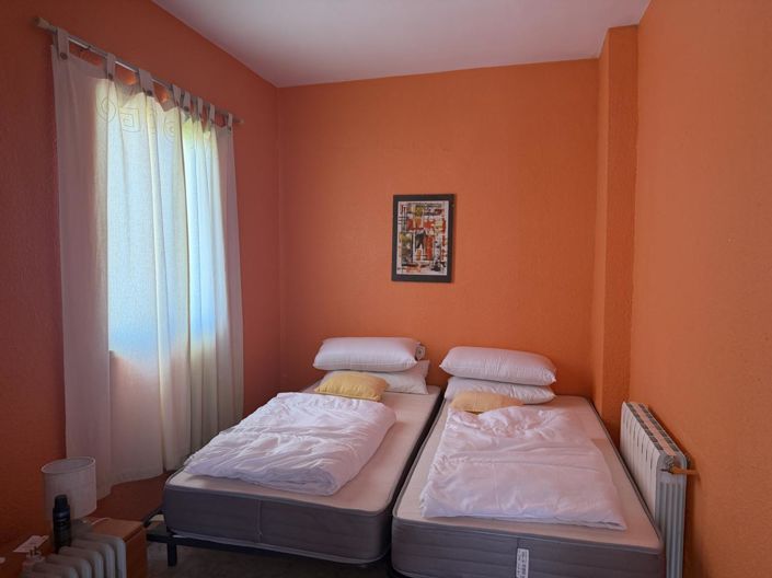 Image No.30-3 Bed Property for sale