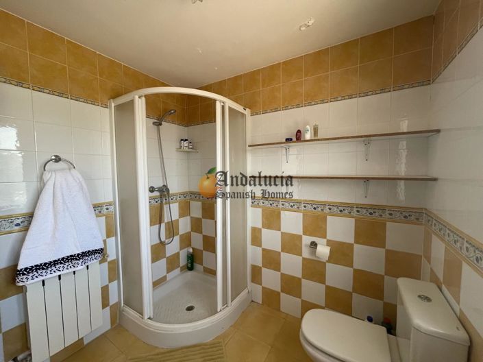 Image No.35-3 Bed Property for sale