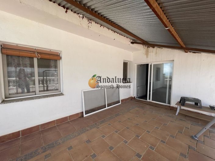 Image No.37-3 Bed Property for sale