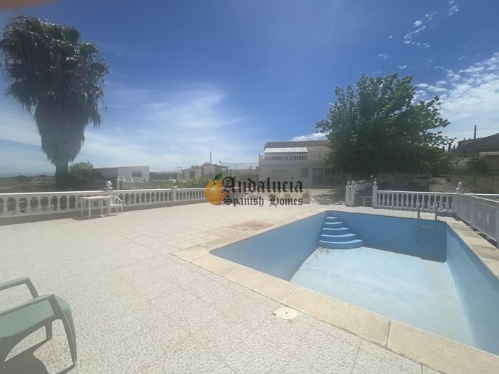 Image No.43-3 Bed Property for sale
