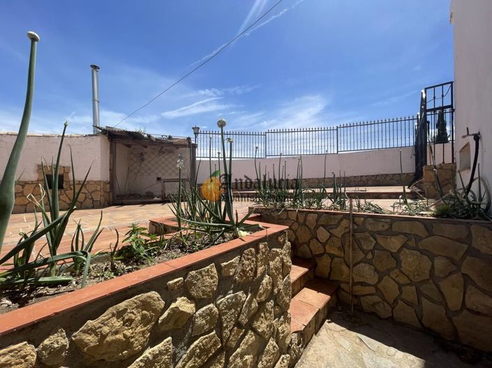 Image No.49-3 Bed Property for sale