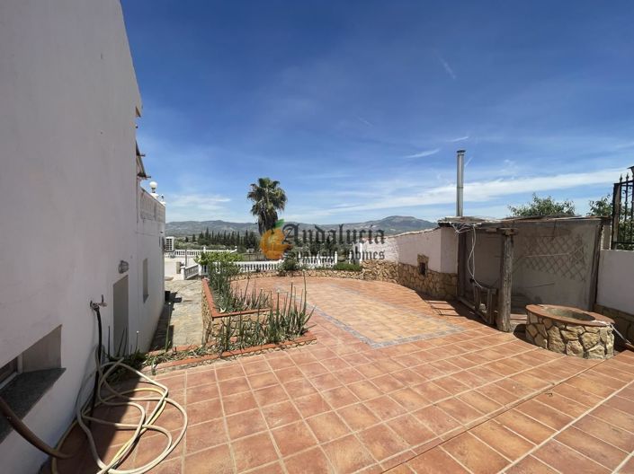 Image No.50-3 Bed Property for sale