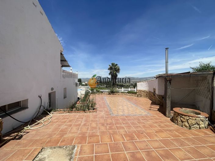 Image No.52-3 Bed Property for sale