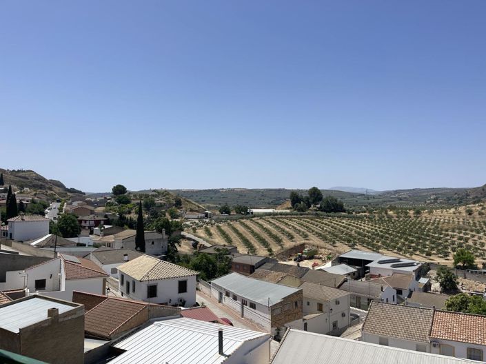 Image No.41-4 Bed Property for sale