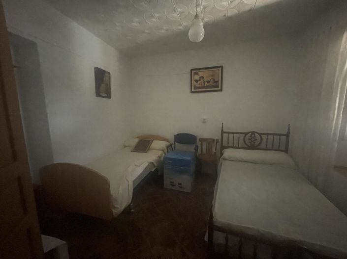 Image No.9-3 Bed Property for sale