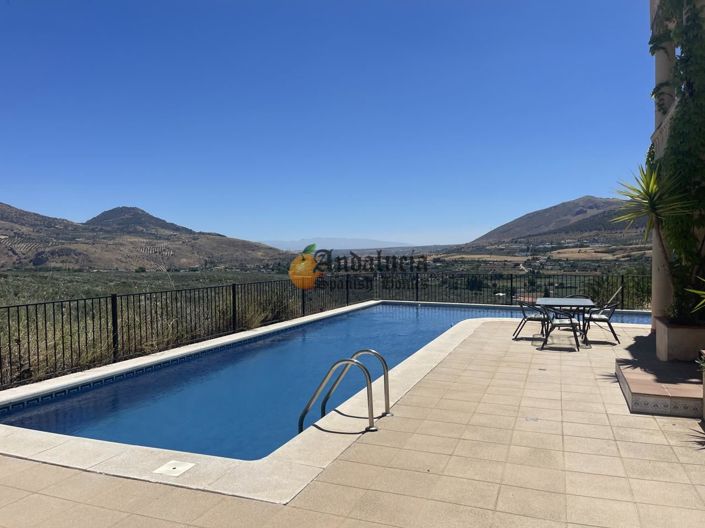 Image No.5-5 Bed Property for sale