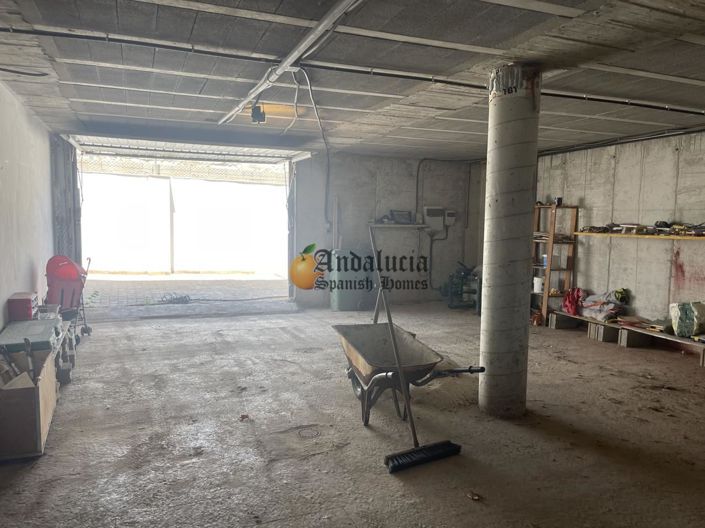 Image No.43-5 Bed Property for sale