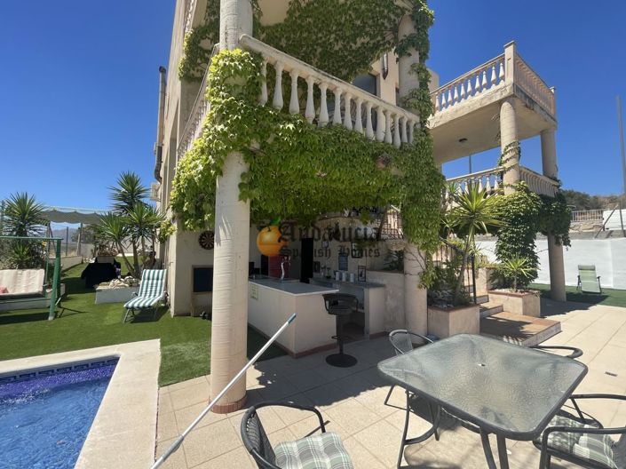 Image No.49-5 Bed Property for sale