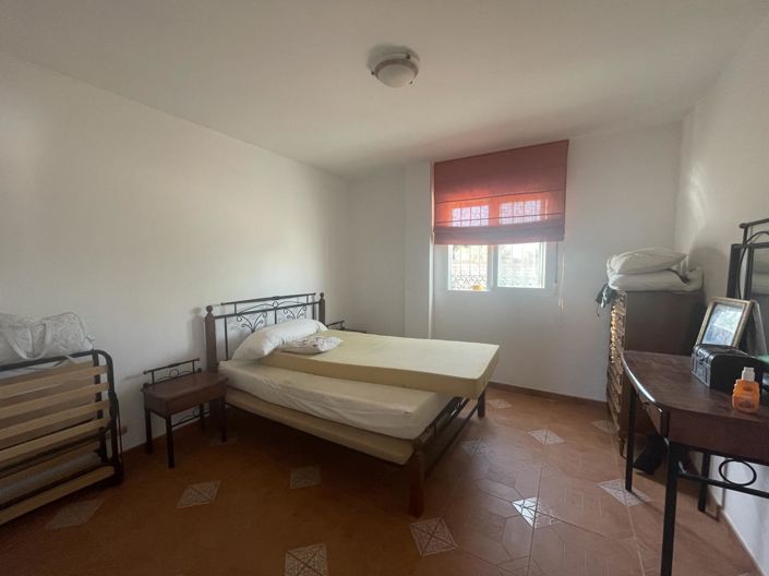 Image No.13-7 Bed Property for sale