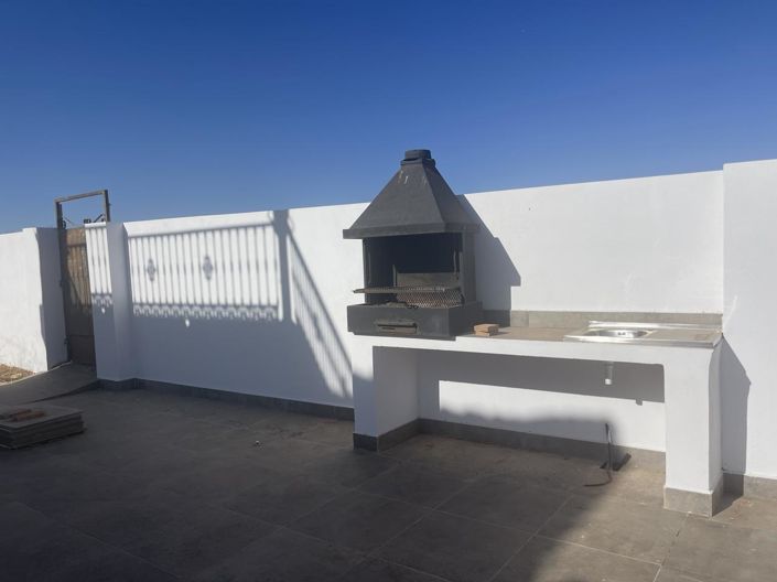 Image No.27-7 Bed Property for sale