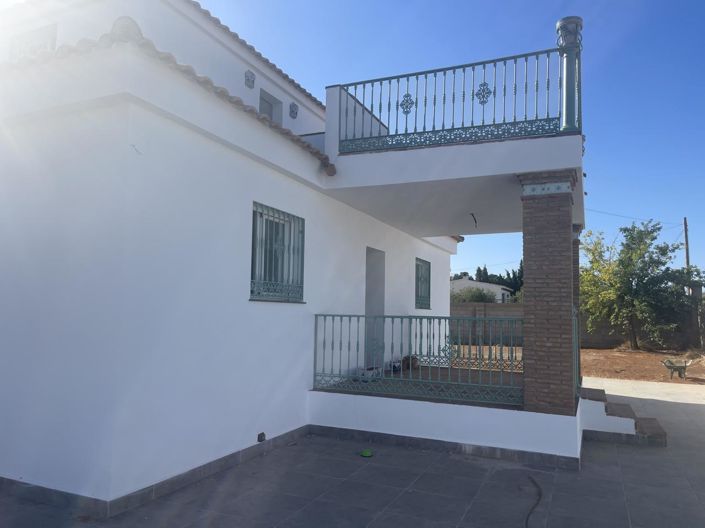 Image No.3-7 Bed Property for sale