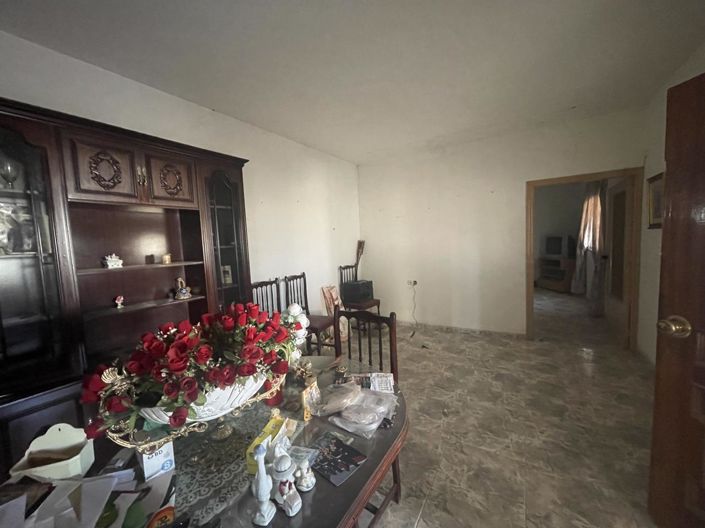 Image No.33-7 Bed Property for sale