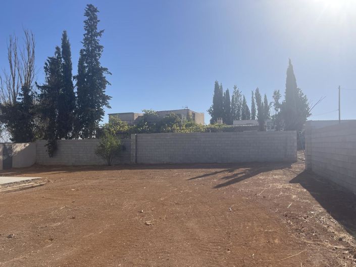 Image No.43-7 Bed Property for sale