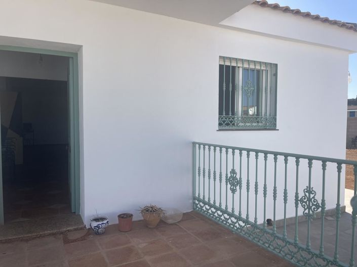 Image No.6-7 Bed Property for sale