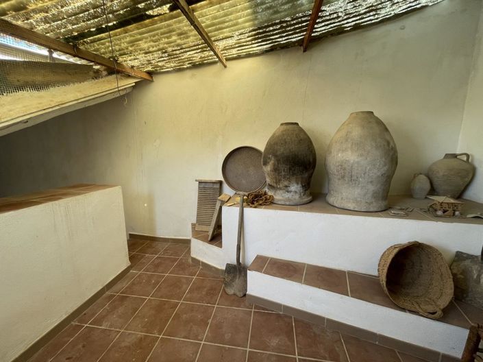 Image No.35-3 Bed Property for sale