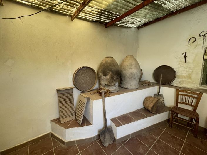 Image No.36-3 Bed Property for sale